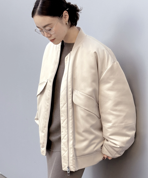 AP STUDIO(エーピーストゥディオ)の「【AHIRAIN/アイレイン】サテンボンバージャケット(ミリタリージャケット・レディース・アイボリー・FREE)」の21枚目の写真