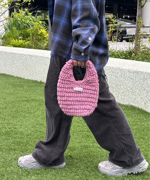 A Little Happiness(アリトルハピネス)の「Knit Small Bag(ハンドバッグ・レディース・グリーン/ピンク/ホワイト/ブラック・FREE)」の4枚目の写真