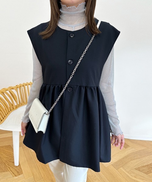 Doux Belle（ドゥーベル）の「ペプラムトップス（ベスト・レディース・ブラック/ネイビー/ベージュ・MEDIUM）」の3枚目の写真