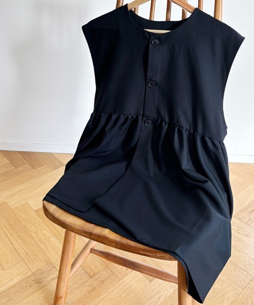 Doux Belle（ドゥーベル）の「ペプラムトップス（ベスト・レディース・ブラック/ネイビー/ベージュ・MEDIUM）」の10枚目の写真