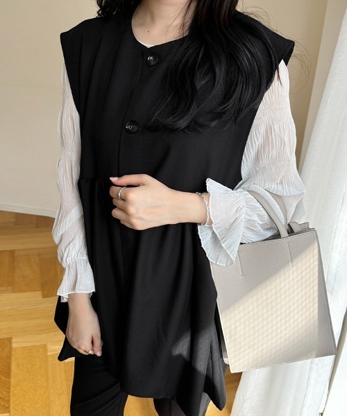 Doux Belle（ドゥーベル）の「ペプラムトップス（ベスト・レディース・ブラック/ネイビー/ベージュ・MEDIUM）」の11枚目の写真