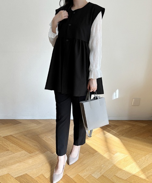 Doux Belle（ドゥーベル）の「ペプラムトップス（ベスト・レディース・ブラック/ネイビー/ベージュ・MEDIUM）」の13枚目の写真