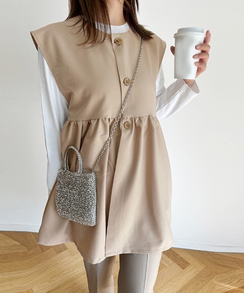 Doux Belle（ドゥーベル）の「ペプラムトップス（ベスト・レディース・ブラック/ネイビー/ベージュ・MEDIUM）」の16枚目の写真