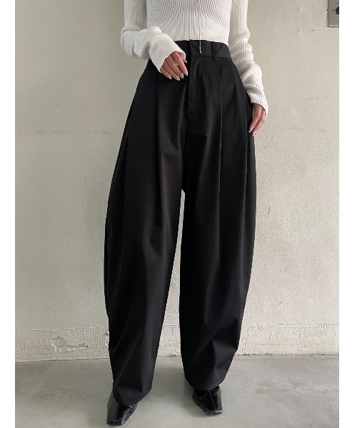 AIC.（エーアイシー）の「【再入荷】カーブシルエットタックパンツ（その他パンツ・レディース・ブラック/アイボリー/ダークカーキ・FREE）」の13枚目の写真