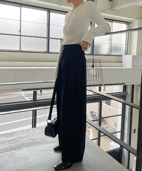 AIC.（エーアイシー）の「【再入荷】カーブシルエットタックパンツ（その他パンツ・レディース・ブラック/アイボリー/ダークカーキ・FREE）」の15枚目の写真