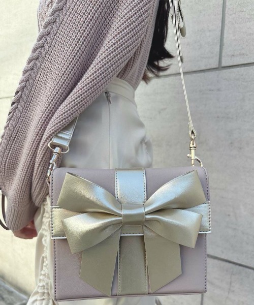F i.n.t（フィント）の「多重リボンプレゼントボックスバッグ（ショルダーバッグ・レディース・レッド/ライトピンク/ミント・FREE）」の11枚目の写真