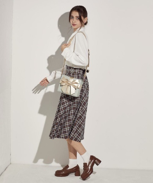 F i.n.t（フィント）の「多重リボンプレゼントボックスバッグ（ショルダーバッグ・レディース・レッド/ライトピンク/ミント・FREE）」の5枚目の写真