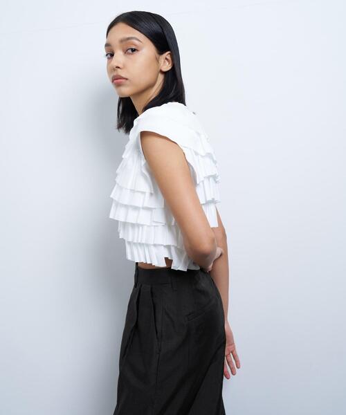 LANVIN en Bleu（ランバンオンブルー）の「ランダムフリルカットソー（シャツ/ブラウス・レディース・ブラック/オフホワイト/オレンジ・38）」の8枚目の写真