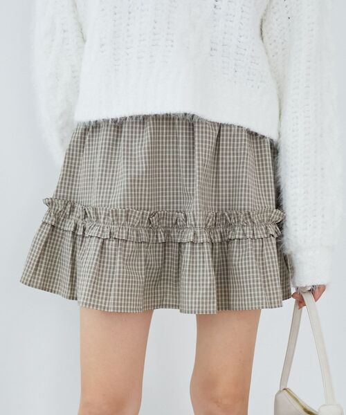 MAJESTIC LEGON(マジェスティックレゴン)の「プチフリルギャザーミニスカパン(スカート・レディース・ベージュ系その他2/ホワイト系その他/ホワイト系その他2・MEDIUM)」の17枚目の写真