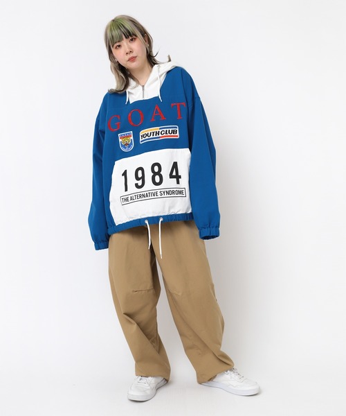 RNA（アールエヌエー）の「B2873 バイカラーチームフーディー（パーカー・レディース・ベージュ/ブルー/ブラック・MEDIUM）」の15枚目の写真