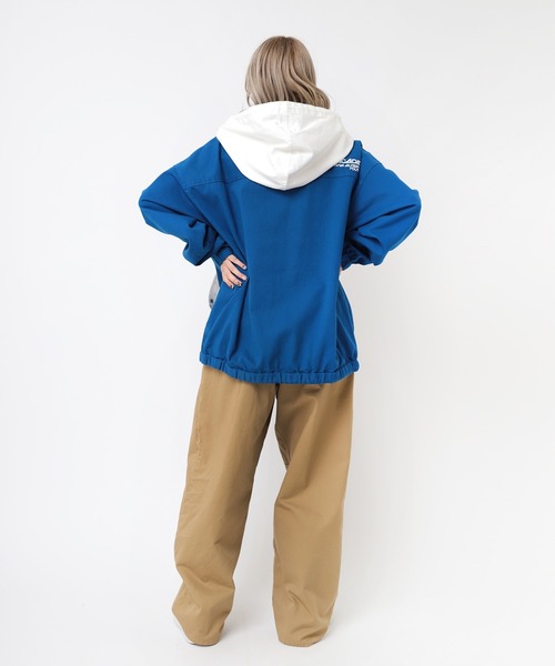 RNA（アールエヌエー）の「B2873 バイカラーチームフーディー（パーカー・レディース・ベージュ/ブルー/ブラック・MEDIUM）」の17枚目の写真