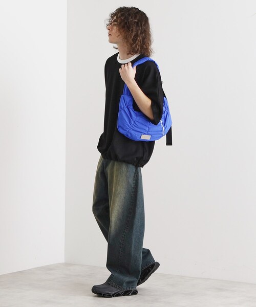 tk.TAKEO KIKUCHI（ティーケータケオキクチ）の「◆【パフィーシリーズ】ロータスショルダー（ショルダーバッグ・メンズ・ブラック系/ブラック/ライム/ブルー・00）」の12枚目の写真