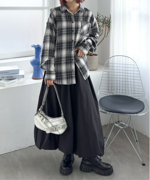 CLEAR BASIC（クリアベーシック）の「【低身長サイズ有】バルーンロングスカート[ふんわり 大人 カジュアル 骨格ナチュラル] ≪SS新作≫（スカート・レディース・ブラック/グレー/オフホワイト・F/XS）」の5枚目の写真