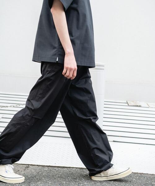 URBAN RESEARCH Sonny Label(アーバンリサーチサニーレーベル)の「撥水バルーンジョガーパンツ(その他パンツ・メンズ・ブラック/ベージュ系その他・MEDIUM/LARGE)」の4枚目の写真