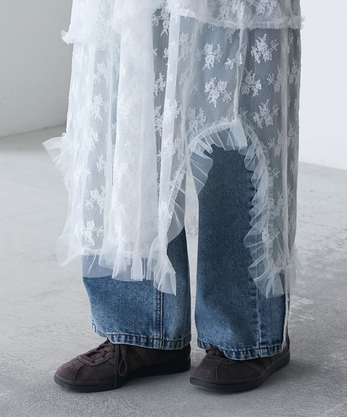フリル付きくるみ飾り釦ハート刺繍ノースリーブワンピース