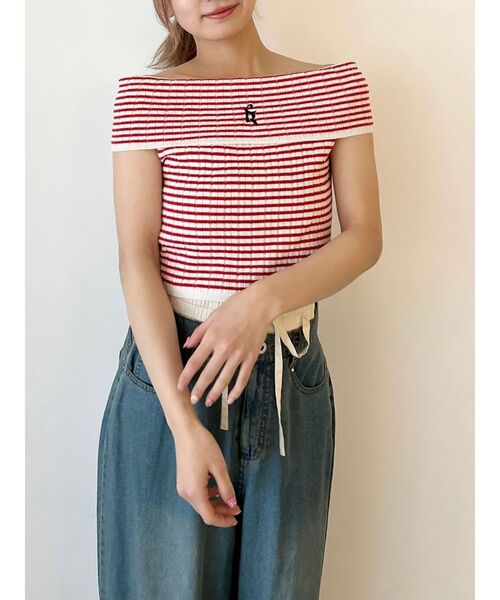 CALNAMUR（カルナムール）の「BOEDER OFFSHOULDER KNIT PO/ボーダーオフショルダーニットプルオーバー（ニット/セーター・レディース・その他1/レッド/ブラック・FREE）」の4枚目の写真