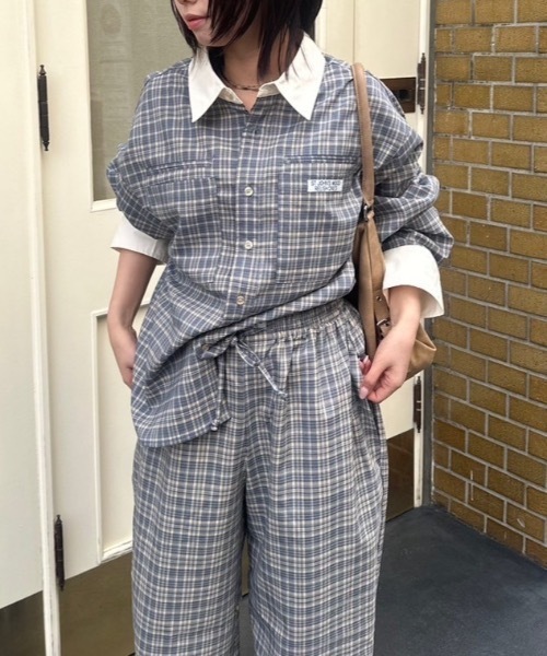 nemne store(ネンネストア)の「配色チェックグランパシャツ(シャツ/ブラウス・レディース・サックスブルー系/ネイビー・MEDIUM/SMALL)」の2枚目の写真