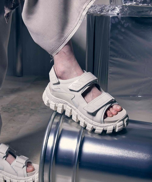 MAISON SPECIAL(メゾンスペシャル)の「《UNISEX》【SPECIAL SHOES FACTORY COLLABORATION】Rattling Sole Heel Strap Sandal/ラトリングソールヒールストラップサンダル【MAISON SPECIAL/メゾンスペシャル】(サンダル・メンズ・ブラック/ホワイト・25.5cm/26.5cm/27.5cm/28.5cm)」の10枚目の写真