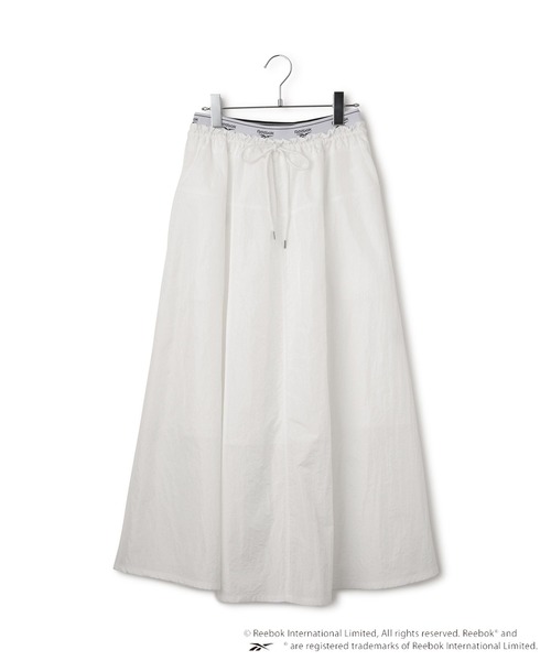 Reebok（リーボック）の「【Reebok】VIS別注ロゴベルトフレアースカート（スカート・レディース・ホワイト/ネイビー/サックスブルー・FREE）」の13枚目の写真