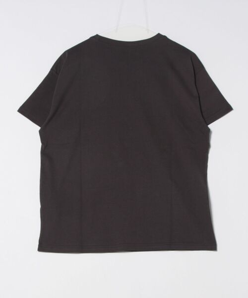 GORGE(ゴージ)の「《立体ロゴ×映えシンプル》レディース フロッキープリント Tシャツ カジュアル 着回し 春夏秋(Tシャツ/カットソー・レディース・オフホワイト/モカ/チャコール・F)」の4枚目の写真