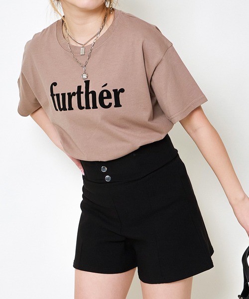 GORGE(ゴージ)の「《立体ロゴ×映えシンプル》レディース フロッキープリント Tシャツ カジュアル 着回し 春夏秋(Tシャツ/カットソー・レディース・オフホワイト/モカ/チャコール・F)」の17枚目の写真