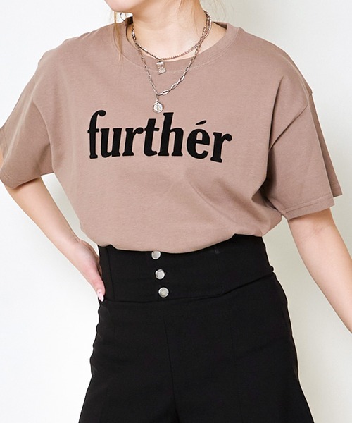 GORGE(ゴージ)の「《立体ロゴ×映えシンプル》レディース フロッキープリント Tシャツ カジュアル 着回し 春夏秋(Tシャツ/カットソー・レディース・オフホワイト/モカ/チャコール・F)」の15枚目の写真