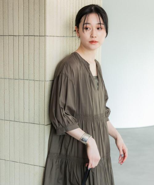 URBAN RESEARCH（アーバンリサーチ）の「コットンボイルティアードワンピース（ワンピース・レディース・カーキ/ブラック・FREE）」の15枚目の写真