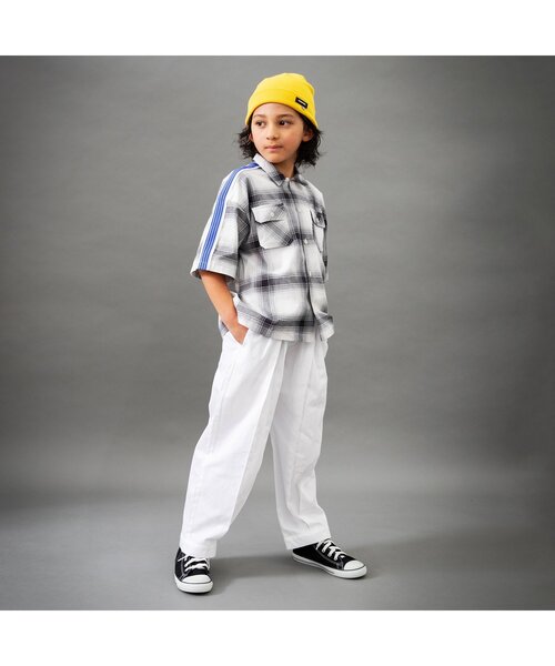 BREEZE(ブリーズ)の「【B NEW JACK/ジュニア対応】サイドライン総柄半袖シャツ_90~160cm展開(シャツ/ブラウス・キッズ・オフホワイト/ブラック/パープル・90/100/110/120/130/140/150/160)」の8枚目の写真