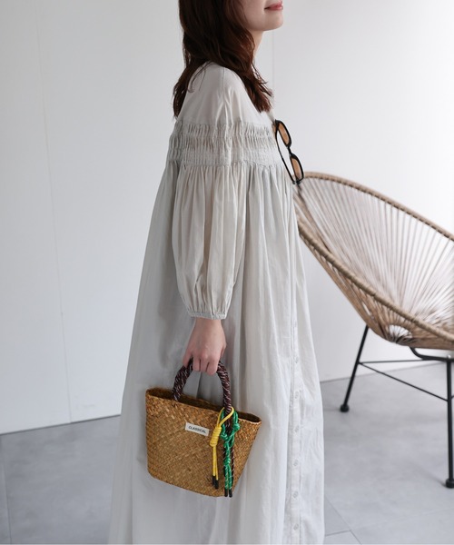 ap retro（アプレトロ）の「【India Fabric】ピンタックギャザーフレアシャツワンピース / コットン100％（シャツワンピース・レディース・ブラック/ライトグレー/グリーン/ブラウン・MEDIUM/LARGE/SMALL）」の5枚目の写真