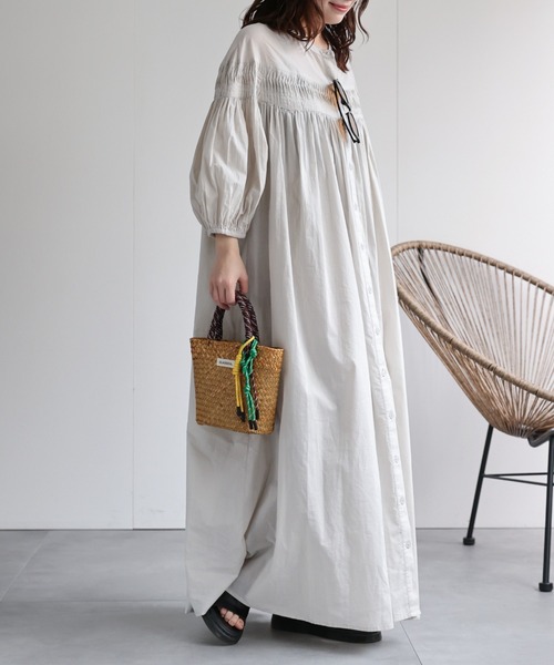 ap retro（アプレトロ）の「【India Fabric】ピンタックギャザーフレアシャツワンピース / コットン100％（シャツワンピース・レディース・ブラック/ライトグレー/グリーン/ブラウン・MEDIUM/LARGE/SMALL）」の11枚目の写真