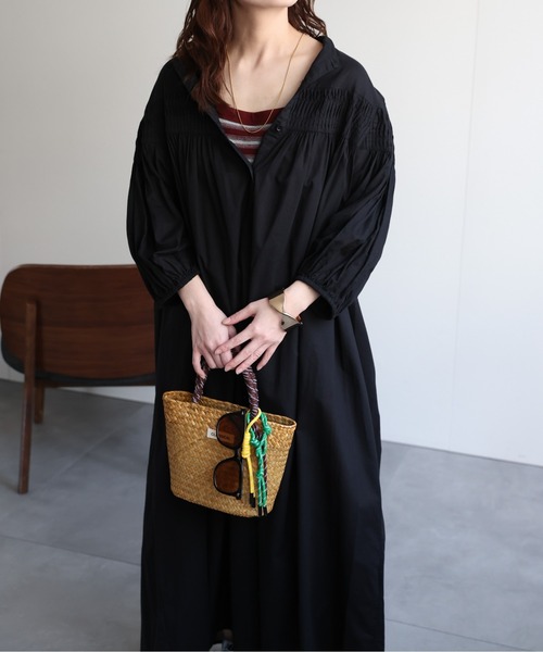 ap retro（アプレトロ）の「【India Fabric】ピンタックギャザーフレアシャツワンピース / コットン100％（シャツワンピース・レディース・ブラック/ライトグレー/グリーン/ブラウン・MEDIUM/LARGE/SMALL）」の22枚目の写真