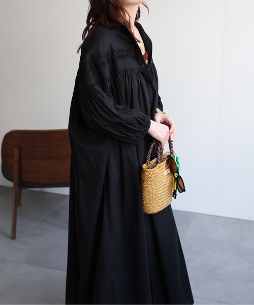 ap retro（アプレトロ）の「【India Fabric】ピンタックギャザーフレアシャツワンピース / コットン100％（シャツワンピース・レディース・ブラック/ライトグレー/グリーン/ブラウン・MEDIUM/LARGE/SMALL）」の20枚目の写真