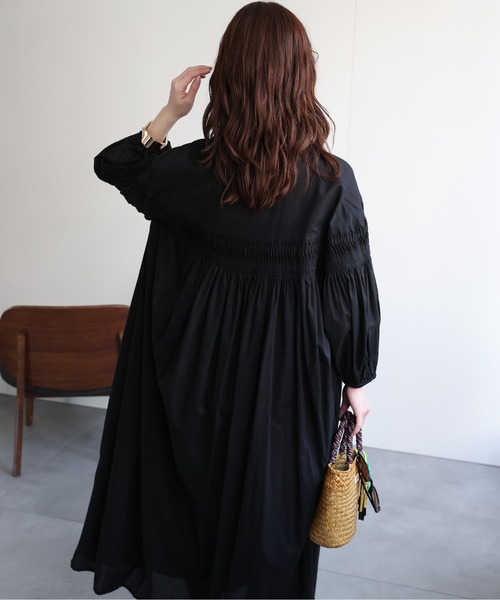 ap retro（アプレトロ）の「【India Fabric】ピンタックギャザーフレアシャツワンピース / コットン100％（シャツワンピース・レディース・ブラック/ライトグレー/グリーン/ブラウン・MEDIUM/LARGE/SMALL）」の18枚目の写真