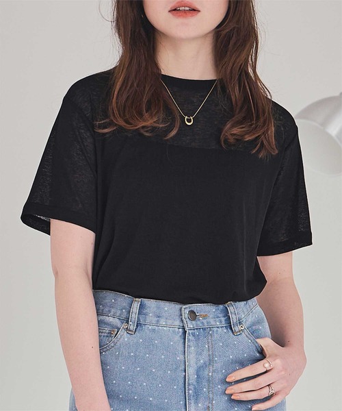 titivate(ティティベイト)の「ハーフスリーブシアーカットソートップス(Tシャツ/カットソー・レディース・オフホワイト/シルバー/ブラック/ライトブルー/ライトグリーン・S/M/L)」の1枚目の写真