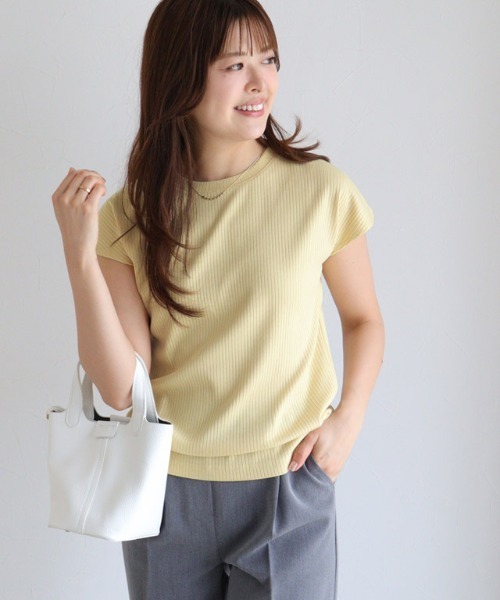 Pierrot(ピエロ)の「【キシリトール加工】フレンチスリーブリブカットソー(Tシャツ/カットソー・レディース・ブラック/オフホワイト/ベージュ/イエロー・M/L)」の4枚目の写真