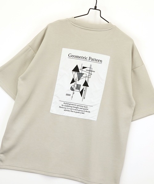 Burner(バーナー)の「【GROOVY STORE】スムースダンボール オーバーサイズ プリントカットソー 接触冷感 UVカット(Tシャツ/カットソー・メンズ・ホワイト/ホワイト系その他3/ライトグレー/ライトグレー系2/ブラック/ブラック系その他2/ホワイト系その他2/ブラック系その他3/ライトグレー系3・M/L/LL)」の1枚目の写真