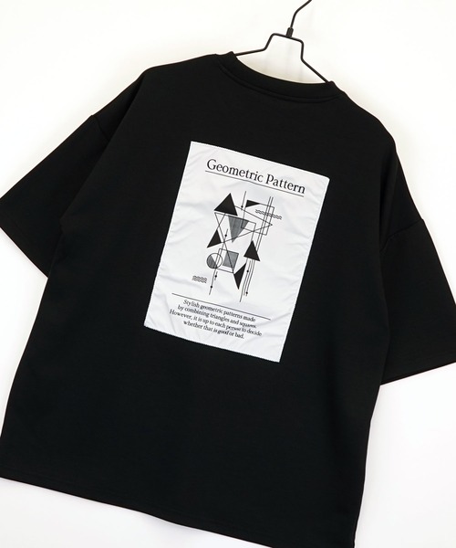 Burner(バーナー)の「【GROOVY STORE】スムースダンボール オーバーサイズ プリントカットソー 接触冷感 UVカット(Tシャツ/カットソー・メンズ・ホワイト/ホワイト系その他3/ライトグレー/ライトグレー系2/ブラック/ブラック系その他2/ホワイト系その他2/ブラック系その他3/ライトグレー系3・M/L/LL)」の13枚目の写真