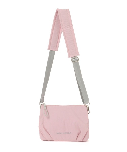 studio CLIP（スタディオクリップ）の「【軽量】軽らくナイロン ワンマイルショルダーバッグ（ショルダーバッグ・レディース・ブラック/ライトベージュ/ピンク/その他2・FREE）」の3枚目の写真