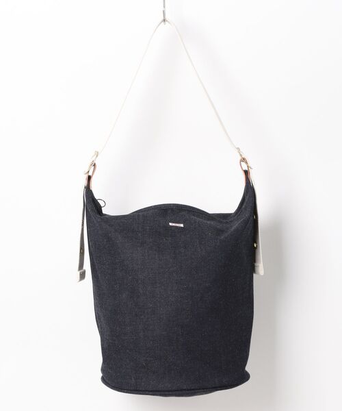 BLUE BLUE(ブルーブルー)の「デニム バケツ ショルダーバッグ(ショルダーバッグ・メンズ・インディゴブルー・ONE SIZE)」の1枚目の写真