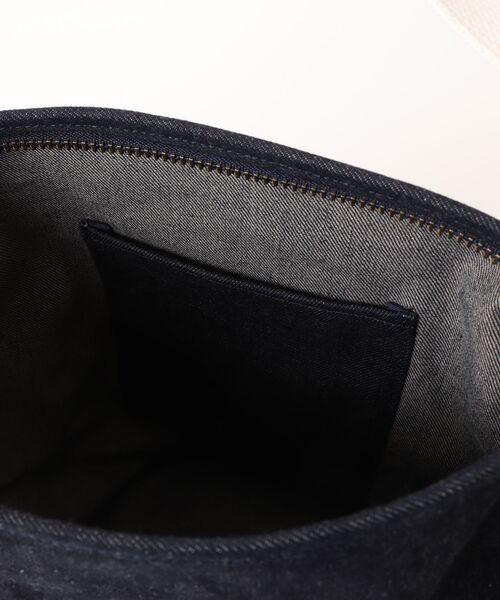 BLUE BLUE(ブルーブルー)の「デニム バケツ ショルダーバッグ(ショルダーバッグ・メンズ・インディゴブルー・ONE SIZE)」の4枚目の写真