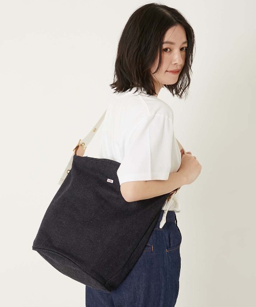 BLUE BLUE(ブルーブルー)の「デニム バケツ ショルダーバッグ(ショルダーバッグ・メンズ・インディゴブルー・ONE SIZE)」の6枚目の写真
