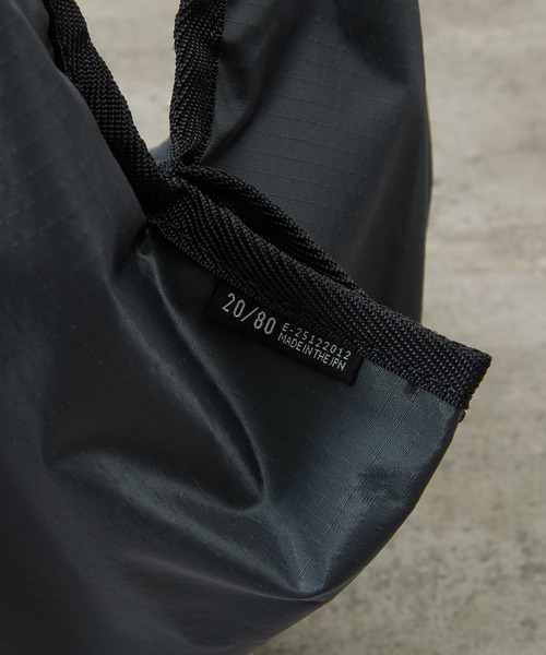 20/80(テゥエンティーエイティー)の「20/80 トゥエンティーエイティー / RIP STOP NYLON SLEEPING SHOULDER BAG S リップストップナイロンスリーピングショルダーバッグ / S113(ショルダーバッグ・メンズ・ブラック/ダークグレー・FREE)」の17枚目の写真