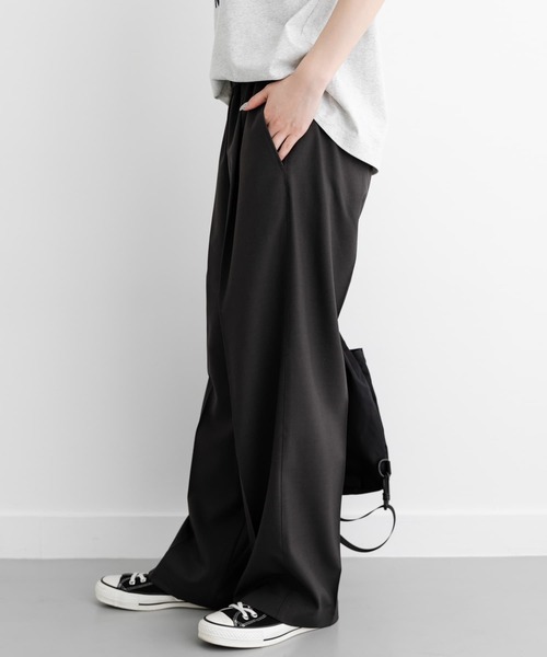 FORK&SPOON（フォークアンドスプーン）の「FORK&SPOON　ウエストギャザーイージーパンツ（その他パンツ・レディース・ダークブラウン/ネイビー/ベージュ・1/2）」の17枚目の写真