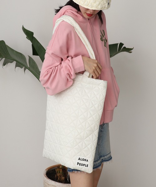 ROOPTOKYO(ループトウキョウ)の「ALOHA PEOPLE/アロハピープル キルティングトートバック(トートバッグ・レディース・ホワイト・FREE)」の3枚目の写真