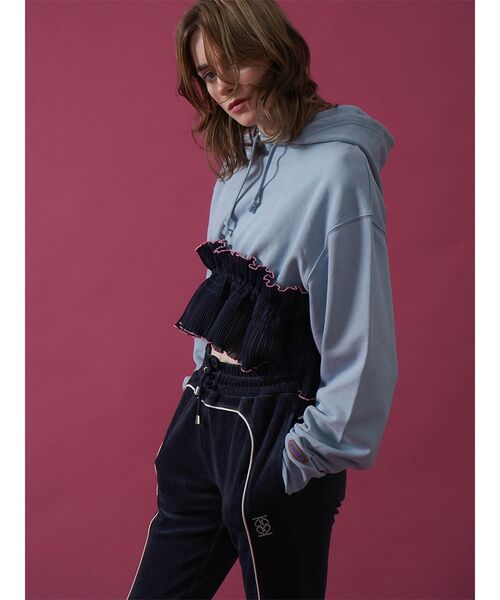:ETHROF(イーサオブ)の「PLEATS FRILL SHORT PARKA(スウェット・レディース・ブラック/杢グレー/ブルー系その他・MEDIUM)」の3枚目の写真