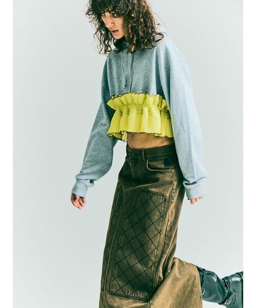 :ETHROF(イーサオブ)の「PLEATS FRILL SHORT PARKA(スウェット・レディース・ブラック/杢グレー/ブルー系その他・MEDIUM)」の5枚目の写真