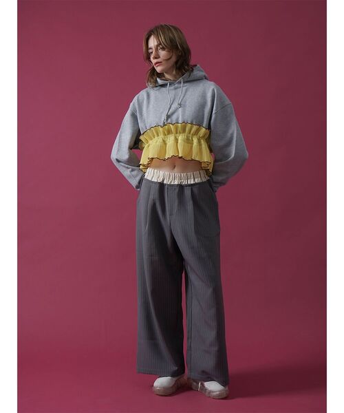 :ETHROF(イーサオブ)の「PLEATS FRILL SHORT PARKA(スウェット・レディース・ブラック/杢グレー/ブルー系その他・MEDIUM)」の14枚目の写真