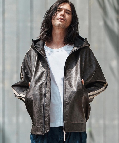 CAMBIO(カンビオ)の「mj10833- Vintage Like Synthetic Leather Volume Neck Short Length Blouson シンセティックレザーブルゾン(ブルゾン・メンズ・ブラック/ブラウン・S/M/L)」の4枚目の写真