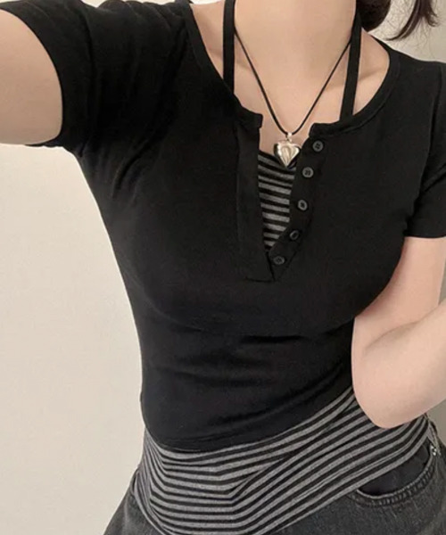 VIVID LADY（ビビッドレディー）の「ホルターネック レイヤード風 半袖Tシャツ（Tシャツ/カットソー・レディース・ブラック/チャコールグレー・FREE）」の10枚目の写真