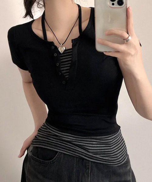 VIVID LADY（ビビッドレディー）の「ホルターネック レイヤード風 半袖Tシャツ（Tシャツ/カットソー・レディース・ブラック/チャコールグレー・FREE）」の6枚目の写真